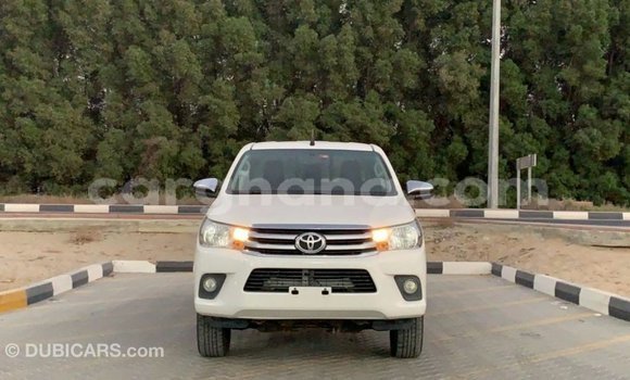 Ra Imported Toyota Hilux funfun Ọkọ̀ in Import - Dubai ni Ashanti Ra Imported Toyota Hilux funfun Ọkọ̀ in Import - Dubai ni Ashanti