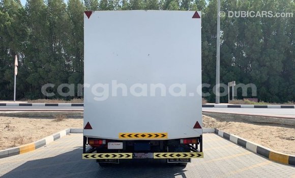 Buy Import Mitsubishi Carisma White Car in Import - Dubai in Ashanti Buy Import Mitsubishi Carisma White Car in Import - Dubai in Ashanti