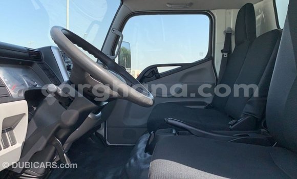 Buy Import Mitsubishi Carisma White Car in Import - Dubai in Ashanti Buy Import Mitsubishi Carisma White Car in Import - Dubai in Ashanti