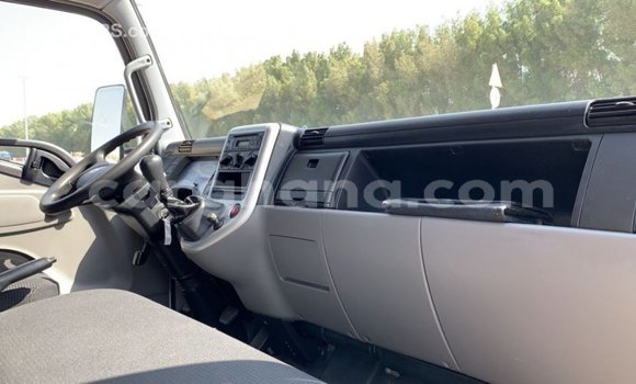 Buy Import Mitsubishi Carisma White Car in Import - Dubai in Ashanti Buy Import Mitsubishi Carisma White Car in Import - Dubai in Ashanti