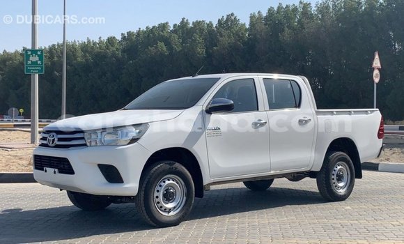 Ra Imported Toyota Hilux funfun Ọkọ̀ in Import - Dubai ni Ashanti Ra Imported Toyota Hilux funfun Ọkọ̀ in Import - Dubai ni Ashanti