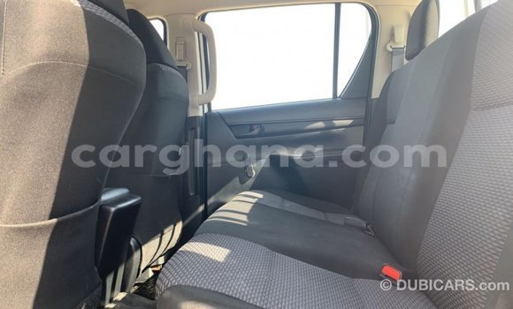 Ra Imported Toyota Hilux funfun Ọkọ̀ in Import - Dubai ni Ashanti Ra Imported Toyota Hilux funfun Ọkọ̀ in Import - Dubai ni Ashanti