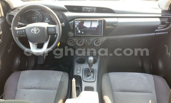 Ra Imported Toyota Hilux funfun Ọkọ̀ in Import - Dubai ni Ashanti Ra Imported Toyota Hilux funfun Ọkọ̀ in Import - Dubai ni Ashanti