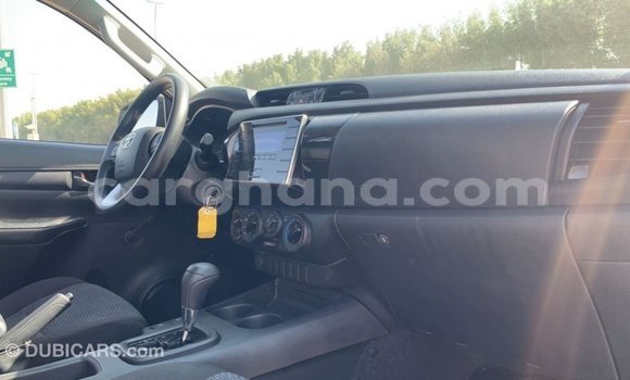 Ra Imported Toyota Hilux funfun Ọkọ̀ in Import - Dubai ni Ashanti Ra Imported Toyota Hilux funfun Ọkọ̀ in Import - Dubai ni Ashanti
