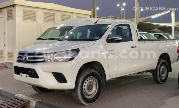 Ra Imported Toyota Hilux funfun Ọkọ̀ in Import - Dubai ni Ashanti Ra Imported Toyota Hilux funfun Ọkọ̀ in Import - Dubai ni Ashanti