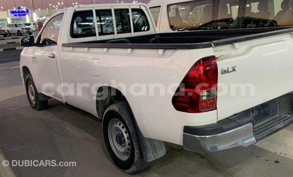 Ra Imported Toyota Hilux funfun Ọkọ̀ in Import - Dubai ni Ashanti Ra Imported Toyota Hilux funfun Ọkọ̀ in Import - Dubai ni Ashanti