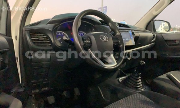 Ra Imported Toyota Hilux funfun Ọkọ̀ in Import - Dubai ni Ashanti Ra Imported Toyota Hilux funfun Ọkọ̀ in Import - Dubai ni Ashanti