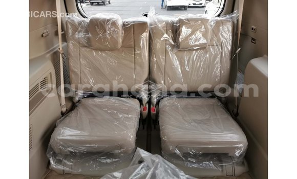 Sayi Imported Toyota Prado White Mota in Import - Dubai a Ashanti Sayi Imported Toyota Prado White Mota in Import - Dubai a Ashanti