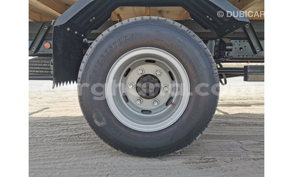 Buy Import Mitsubishi Fuso White Truck in Import - Dubai in Ashanti Buy Import Mitsubishi Fuso White Truck in Import - Dubai in Ashanti