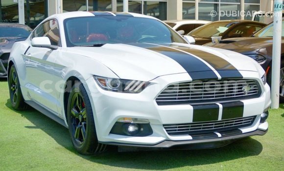Ra Imported Ford Mustang funfun Ọkọ̀ in Import - Dubai ni Ashanti Ra Imported Ford Mustang funfun Ọkọ̀ in Import - Dubai ni Ashanti