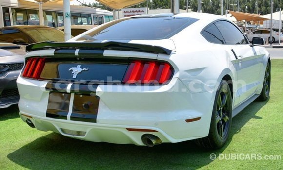 Ra Imported Ford Mustang funfun Ọkọ̀ in Import - Dubai ni Ashanti Ra Imported Ford Mustang funfun Ọkọ̀ in Import - Dubai ni Ashanti
