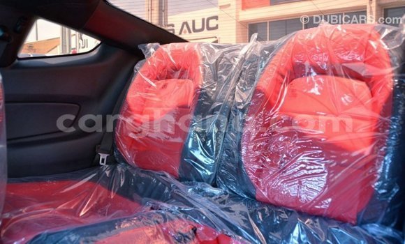 Ra Imported Ford Mustang funfun Ọkọ̀ in Import - Dubai ni Ashanti Ra Imported Ford Mustang funfun Ọkọ̀ in Import - Dubai ni Ashanti