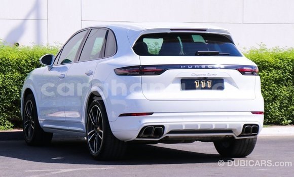 Ra Imported Porsche Cayenne funfun Ọkọ̀ in Import - Dubai ni Ashanti Ra Imported Porsche Cayenne funfun Ọkọ̀ in Import - Dubai ni Ashanti
