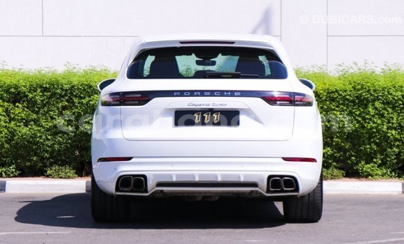 Ra Imported Porsche Cayenne funfun Ọkọ̀ in Import - Dubai ni Ashanti Ra Imported Porsche Cayenne funfun Ọkọ̀ in Import - Dubai ni Ashanti