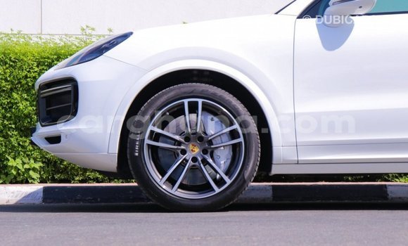 Ra Imported Porsche Cayenne funfun Ọkọ̀ in Import - Dubai ni Ashanti Ra Imported Porsche Cayenne funfun Ọkọ̀ in Import - Dubai ni Ashanti