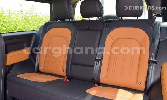 Buy Import Land Rover Defender Green Car in Import - Dubai in Ashanti Buy Import Land Rover Defender Green Car in Import - Dubai in Ashanti