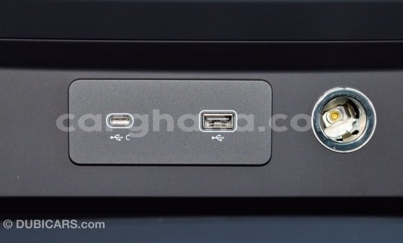 Buy Import Land Rover Defender Green Car in Import - Dubai in Ashanti Buy Import Land Rover Defender Green Car in Import - Dubai in Ashanti