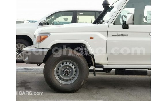 Buy Import Toyota Land Cruiser White Car in Import - Dubai in Ashanti Buy Import Toyota Land Cruiser White Car in Import - Dubai in Ashanti