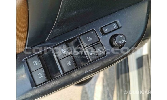 Sayi Imported Toyota Fortuner White Mota in Import - Dubai a Ashanti Sayi Imported Toyota Fortuner White Mota in Import - Dubai a Ashanti