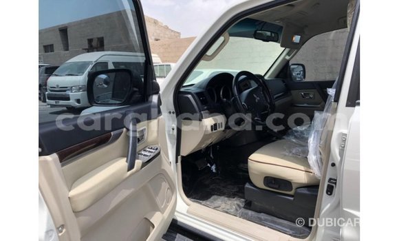Sayi Imported Mitsubishi Pajero White Mota in Import - Dubai a Ashanti Sayi Imported Mitsubishi Pajero White Mota in Import - Dubai a Ashanti