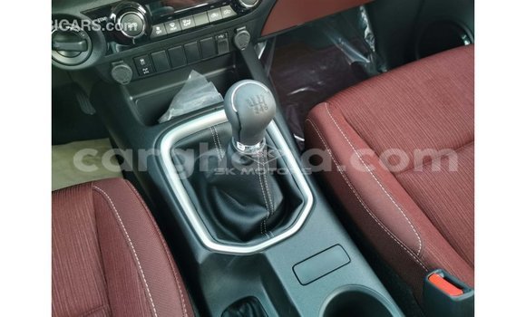Ra Imported Toyota Hilux funfun Ọkọ̀ in Import - Dubai ni Ashanti Ra Imported Toyota Hilux funfun Ọkọ̀ in Import - Dubai ni Ashanti