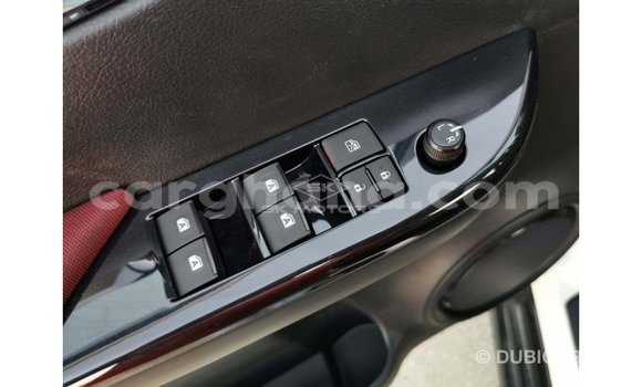 Ra Imported Toyota Hilux funfun Ọkọ̀ in Import - Dubai ni Ashanti Ra Imported Toyota Hilux funfun Ọkọ̀ in Import - Dubai ni Ashanti