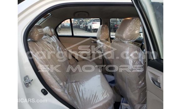 Ra Imported Suzuki Swift funfun Ọkọ̀ in Import - Dubai ni Ashanti Ra Imported Suzuki Swift funfun Ọkọ̀ in Import - Dubai ni Ashanti