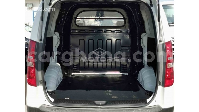 Big with watermark hyundai cargo ashanti import dubai 37989