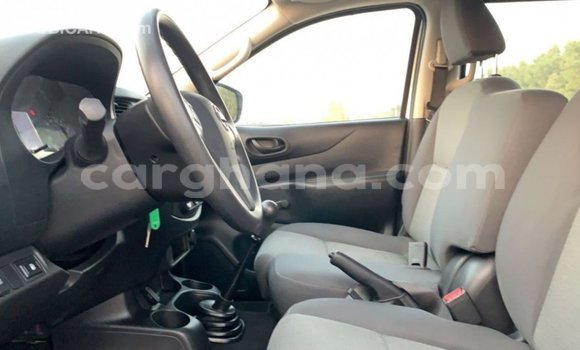Buy Import Nissan Navara White Car in Import - Dubai in Ashanti Buy Import Nissan Navara White Car in Import - Dubai in Ashanti