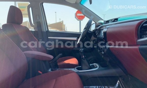 Ra Imported Toyota Hilux funfun Ọkọ̀ in Import - Dubai ni Ashanti Ra Imported Toyota Hilux funfun Ọkọ̀ in Import - Dubai ni Ashanti