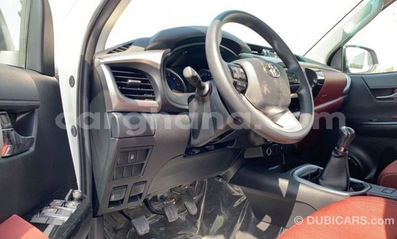 Ra Imported Toyota Hilux funfun Ọkọ̀ in Import - Dubai ni Ashanti Ra Imported Toyota Hilux funfun Ọkọ̀ in Import - Dubai ni Ashanti