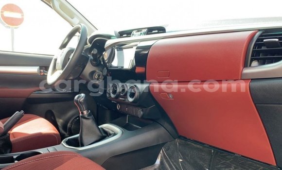 Ra Imported Toyota Hilux funfun Ọkọ̀ in Import - Dubai ni Ashanti Ra Imported Toyota Hilux funfun Ọkọ̀ in Import - Dubai ni Ashanti
