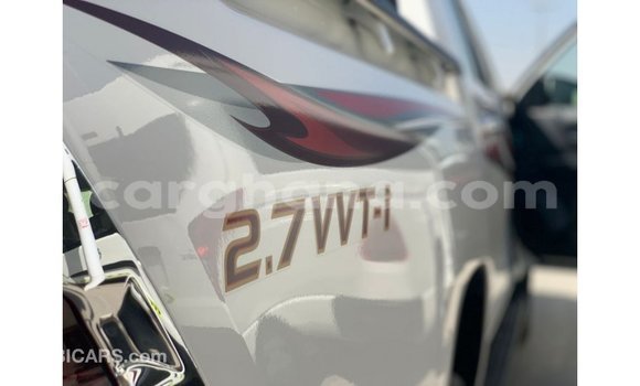 Ra Imported Toyota Hilux funfun Ọkọ̀ in Import - Dubai ni Ashanti Ra Imported Toyota Hilux funfun Ọkọ̀ in Import - Dubai ni Ashanti