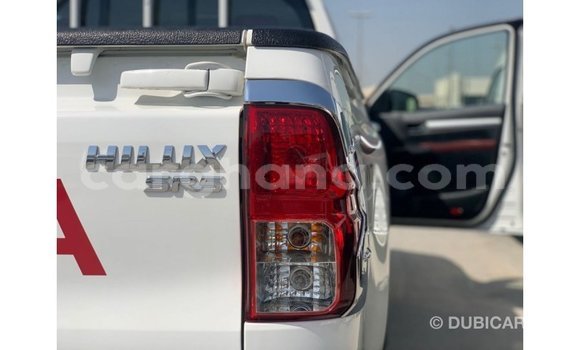 Ra Imported Toyota Hilux funfun Ọkọ̀ in Import - Dubai ni Ashanti Ra Imported Toyota Hilux funfun Ọkọ̀ in Import - Dubai ni Ashanti