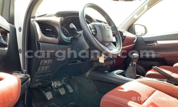 Ra Imported Toyota Hilux funfun Ọkọ̀ in Import - Dubai ni Ashanti Ra Imported Toyota Hilux funfun Ọkọ̀ in Import - Dubai ni Ashanti