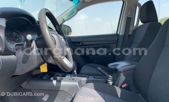 Sayi Imported Toyota Hilux White Mota in Import - Dubai a Ashanti Sayi Imported Toyota Hilux White Mota in Import - Dubai a Ashanti