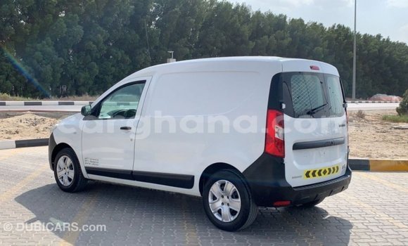 Sayi Imported Renault 18 White Mota in Import - Dubai a Ashanti Sayi Imported Renault 18 White Mota in Import - Dubai a Ashanti