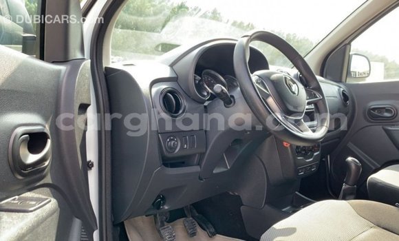 Sayi Imported Renault 18 White Mota in Import - Dubai a Ashanti Sayi Imported Renault 18 White Mota in Import - Dubai a Ashanti