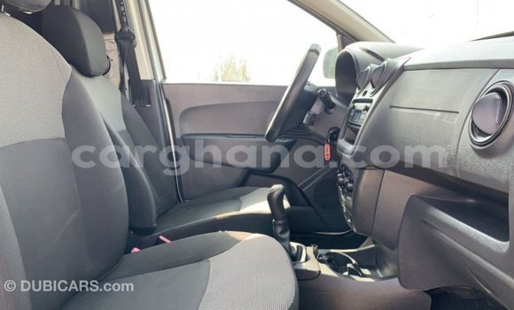 Sayi Imported Renault 18 White Mota in Import - Dubai a Ashanti Sayi Imported Renault 18 White Mota in Import - Dubai a Ashanti