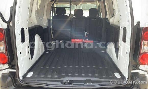 Ra Imported Peugeot Partner funfun Ọkọ̀ in Import - Dubai ni Ashanti Ra Imported Peugeot Partner funfun Ọkọ̀ in Import - Dubai ni Ashanti