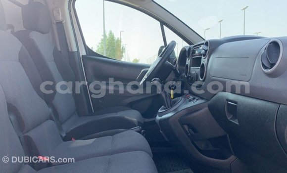 Ra Imported Peugeot Partner funfun Ọkọ̀ in Import - Dubai ni Ashanti Ra Imported Peugeot Partner funfun Ọkọ̀ in Import - Dubai ni Ashanti