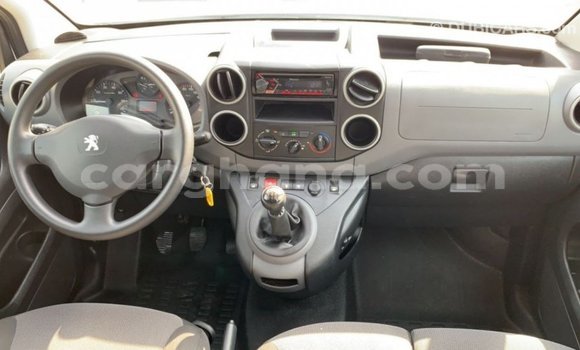 Ra Imported Peugeot Partner funfun Ọkọ̀ in Import - Dubai ni Ashanti Ra Imported Peugeot Partner funfun Ọkọ̀ in Import - Dubai ni Ashanti