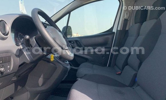 Ra Imported Peugeot Partner funfun Ọkọ̀ in Import - Dubai ni Ashanti Ra Imported Peugeot Partner funfun Ọkọ̀ in Import - Dubai ni Ashanti