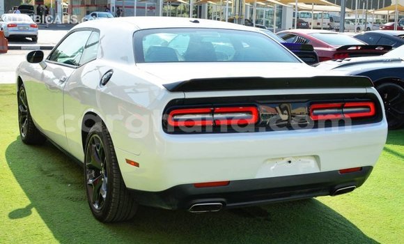 Ra Imported Dodge Challenger funfun Ọkọ̀ in Import - Dubai ni Ashanti Ra Imported Dodge Challenger funfun Ọkọ̀ in Import - Dubai ni Ashanti
