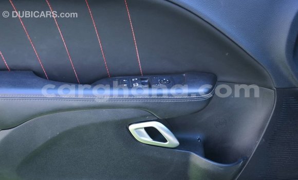 Ra Imported Dodge Challenger funfun Ọkọ̀ in Import - Dubai ni Ashanti Ra Imported Dodge Challenger funfun Ọkọ̀ in Import - Dubai ni Ashanti