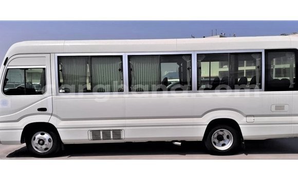 Ra Imported Toyota Coaster funfun Ọkọ̀ in Import - Dubai ni Ashanti Ra Imported Toyota Coaster funfun Ọkọ̀ in Import - Dubai ni Ashanti
