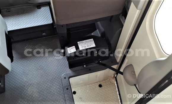 Ra Imported Toyota Coaster funfun Ọkọ̀ in Import - Dubai ni Ashanti Ra Imported Toyota Coaster funfun Ọkọ̀ in Import - Dubai ni Ashanti