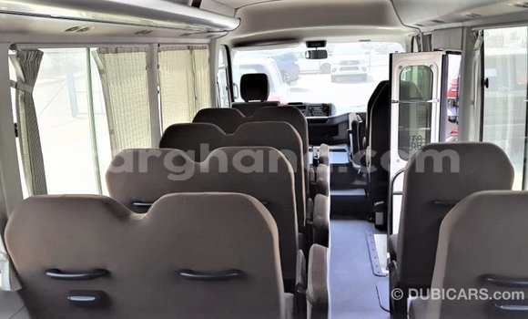 Ra Imported Toyota Coaster funfun Ọkọ̀ in Import - Dubai ni Ashanti Ra Imported Toyota Coaster funfun Ọkọ̀ in Import - Dubai ni Ashanti