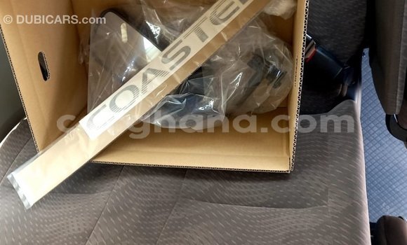 Ra Imported Toyota Coaster funfun Ọkọ̀ in Import - Dubai ni Ashanti Ra Imported Toyota Coaster funfun Ọkọ̀ in Import - Dubai ni Ashanti