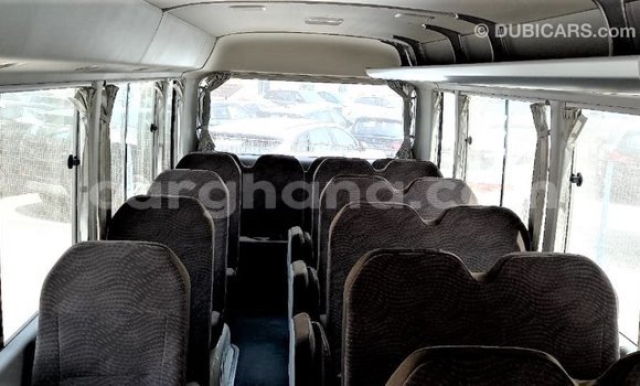 Ra Imported Toyota Coaster funfun Ọkọ̀ in Import - Dubai ni Ashanti Ra Imported Toyota Coaster funfun Ọkọ̀ in Import - Dubai ni Ashanti